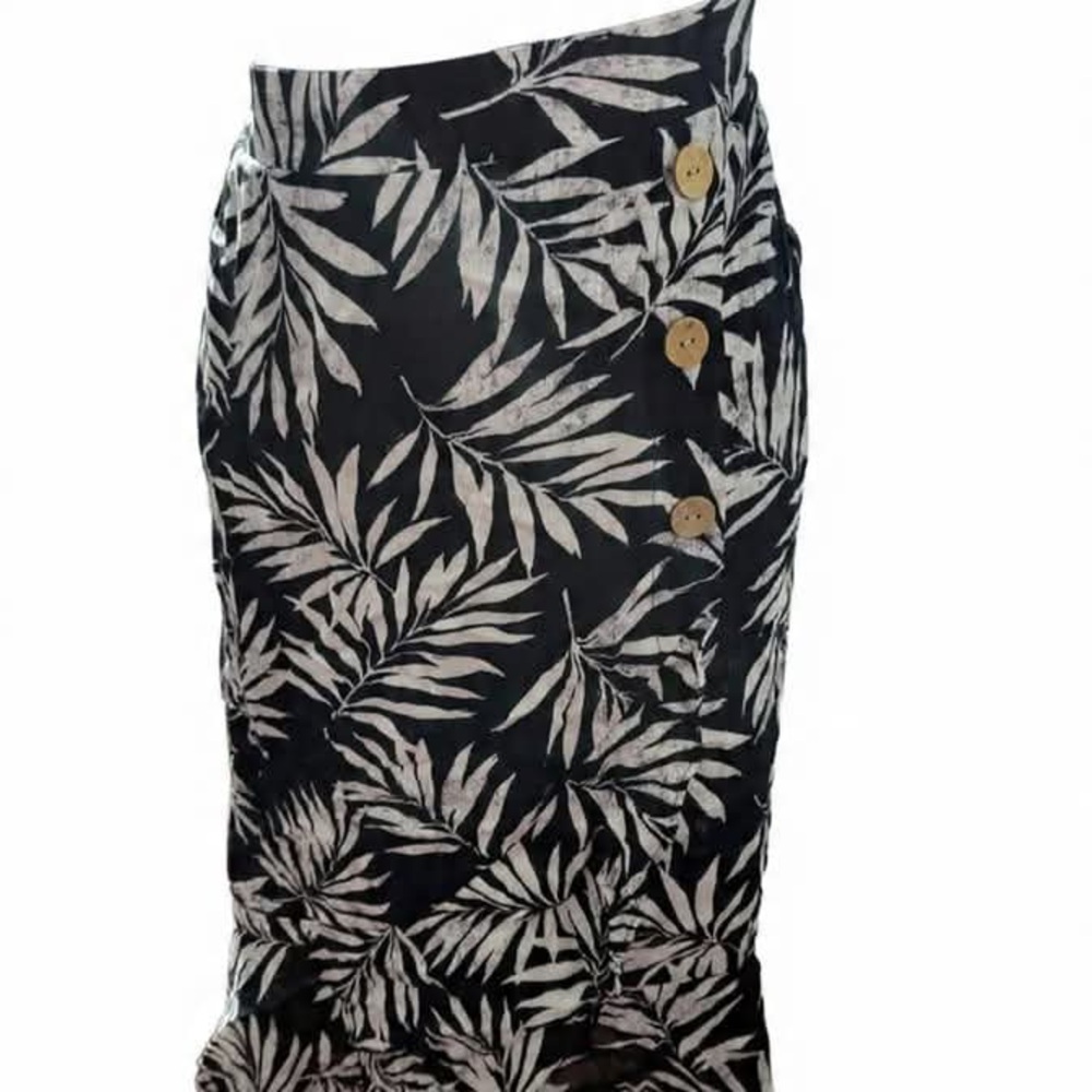 Black and White Leaf Print Skirt